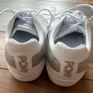 Pony white with grey women’s
